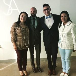 Al término del examen profesional con los sinodales