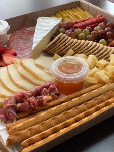 Foto: cortesía de Faride Vargas / Our House Catering / Box de charcutería